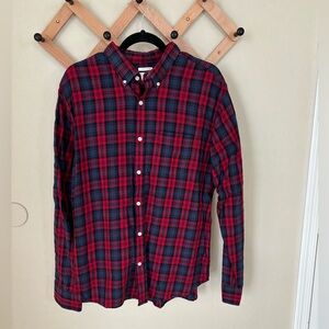 Old navy men’s button up plaid shirt